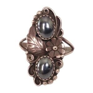 Vintage Dine Navajo Sterling Silver Hematite Squash Blossom Ring Size 9.25